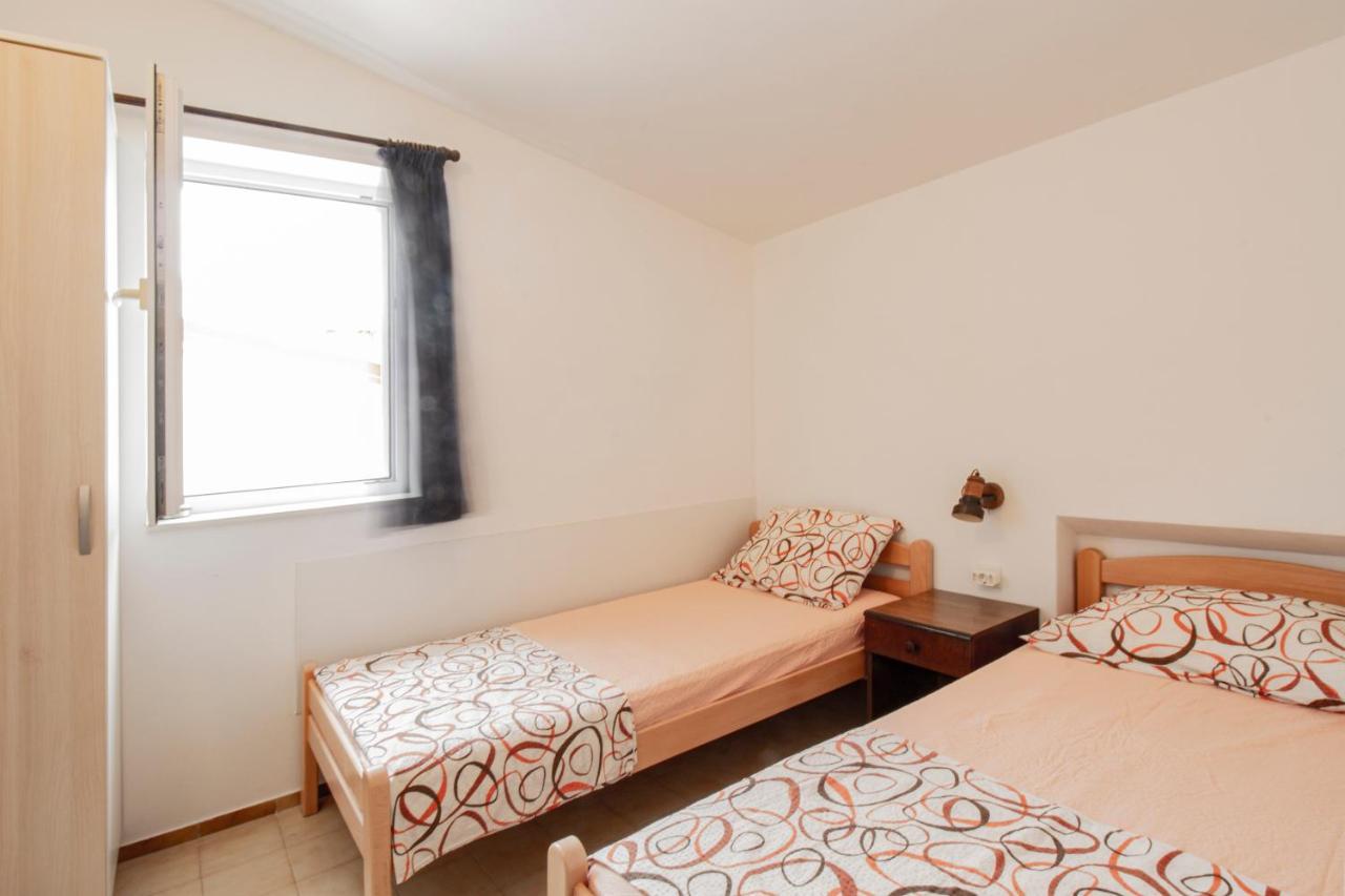 Galapagus Privat Beach & Boat Dock Apartment เมทายนา ภายนอก รูปภาพ