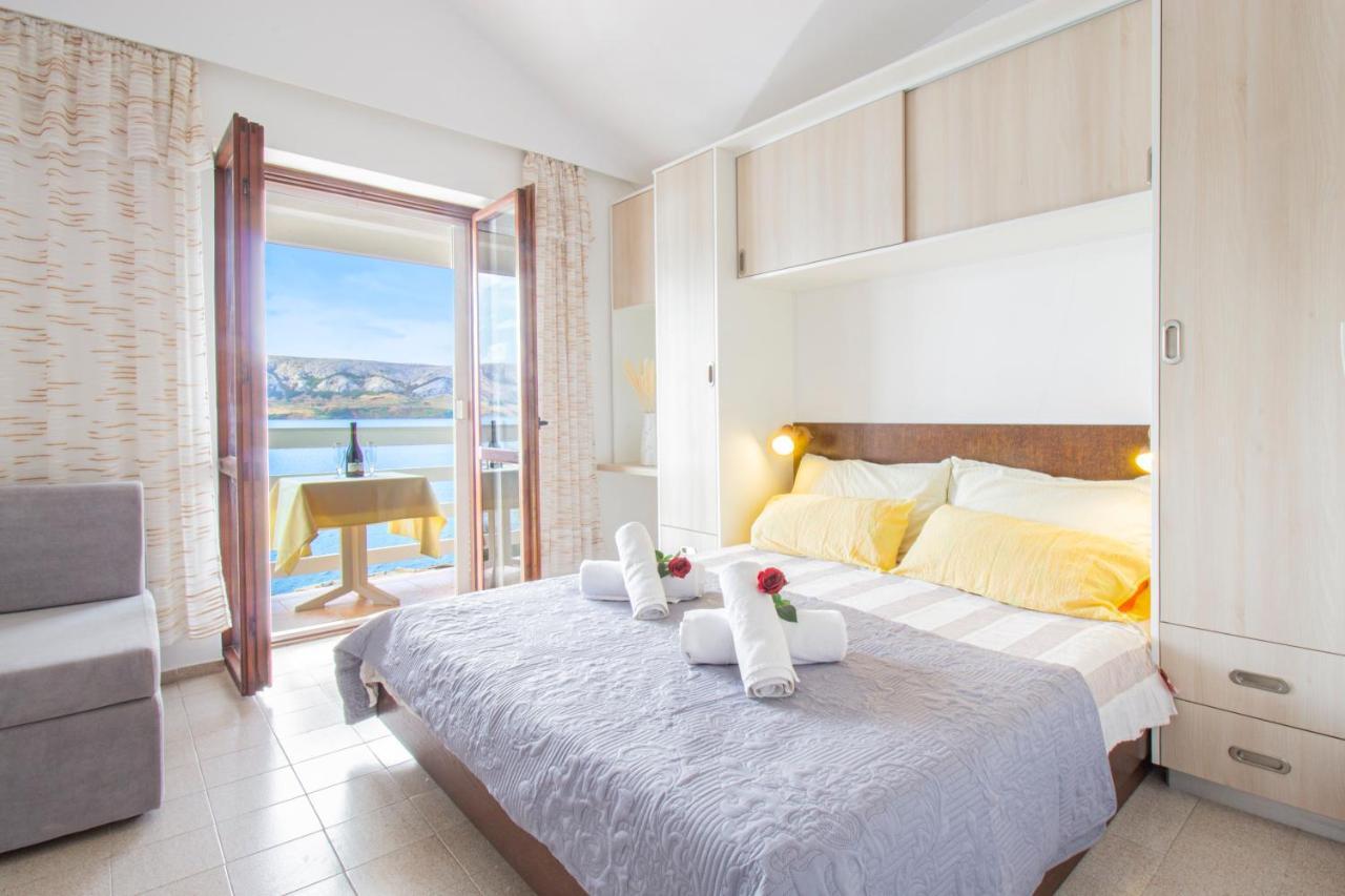 Galapagus Privat Beach & Boat Dock Apartment เมทายนา ภายนอก รูปภาพ