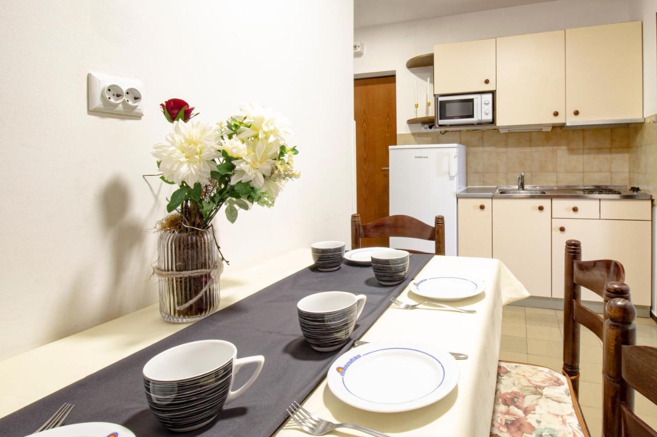 Galapagus Privat Beach & Boat Dock Apartment เมทายนา ภายนอก รูปภาพ